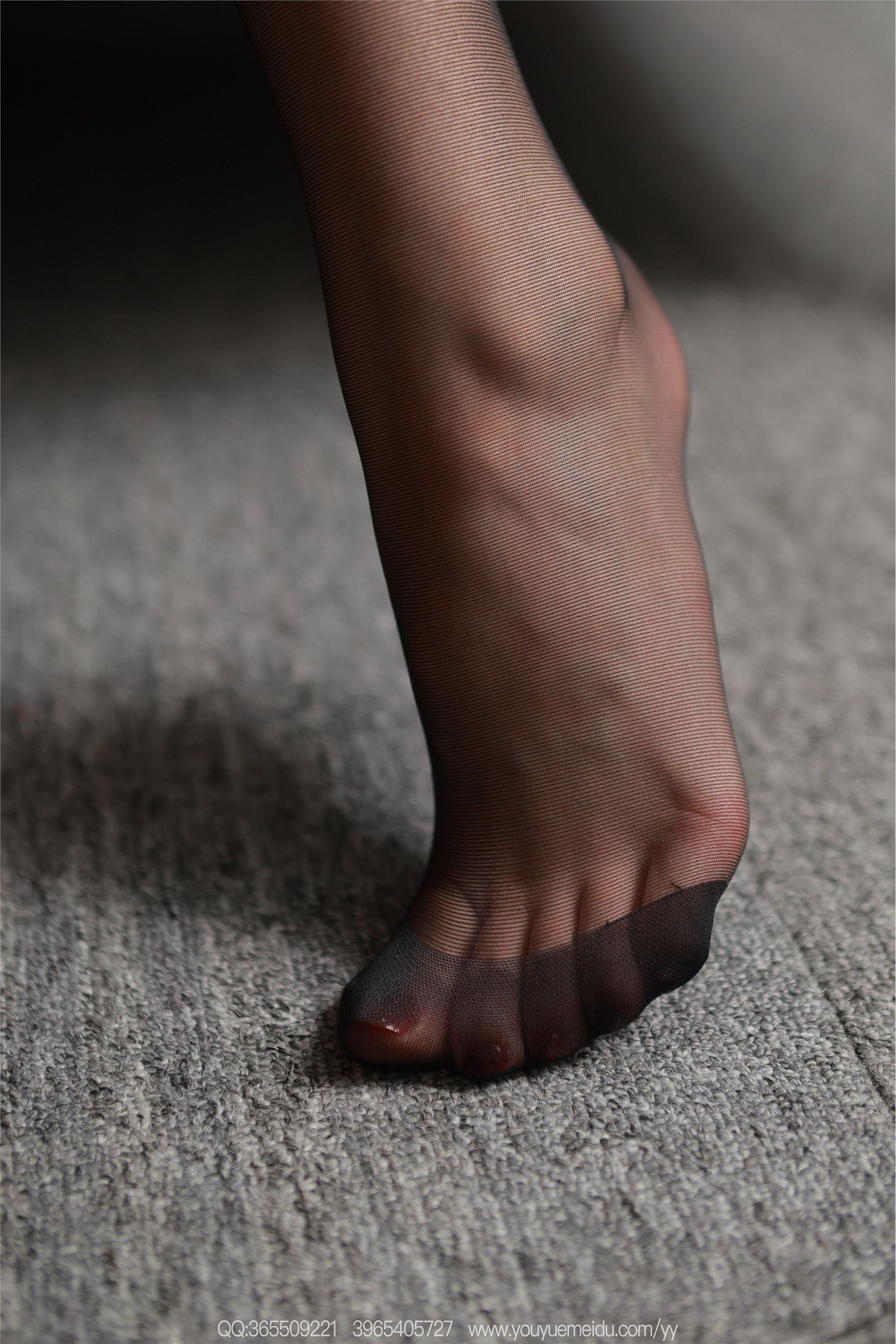 IESS异思趣向  2025.07.04 丝享家 2097 团团《红色OL套装（下）》